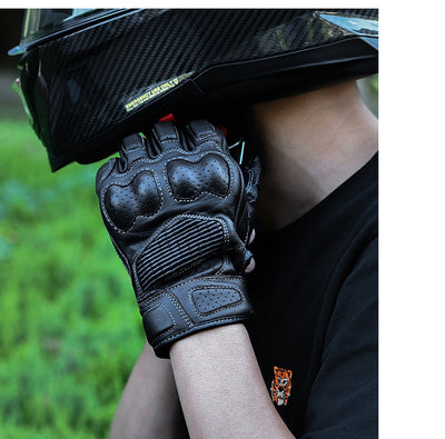 Gants de moto en cuir pour toutes les saisons