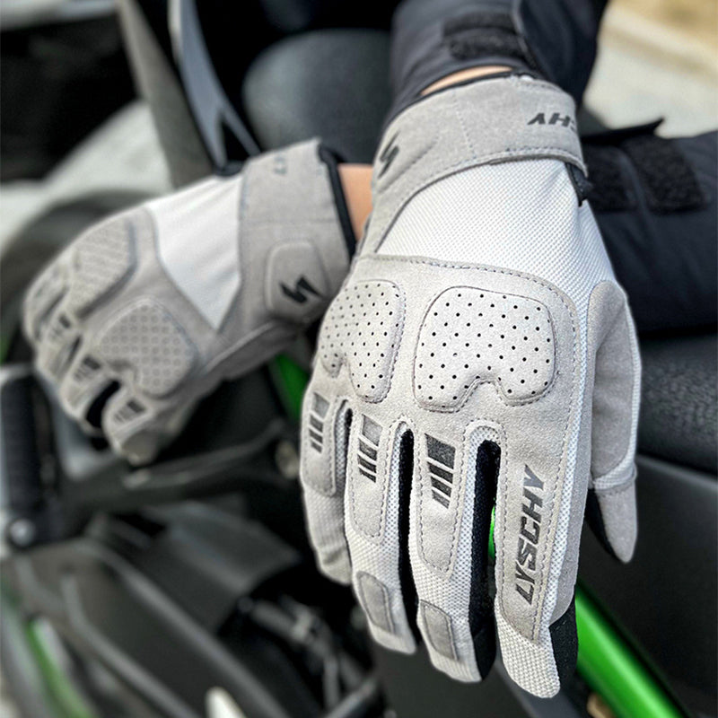 Gants de moto en cuir pour toutes les saisons